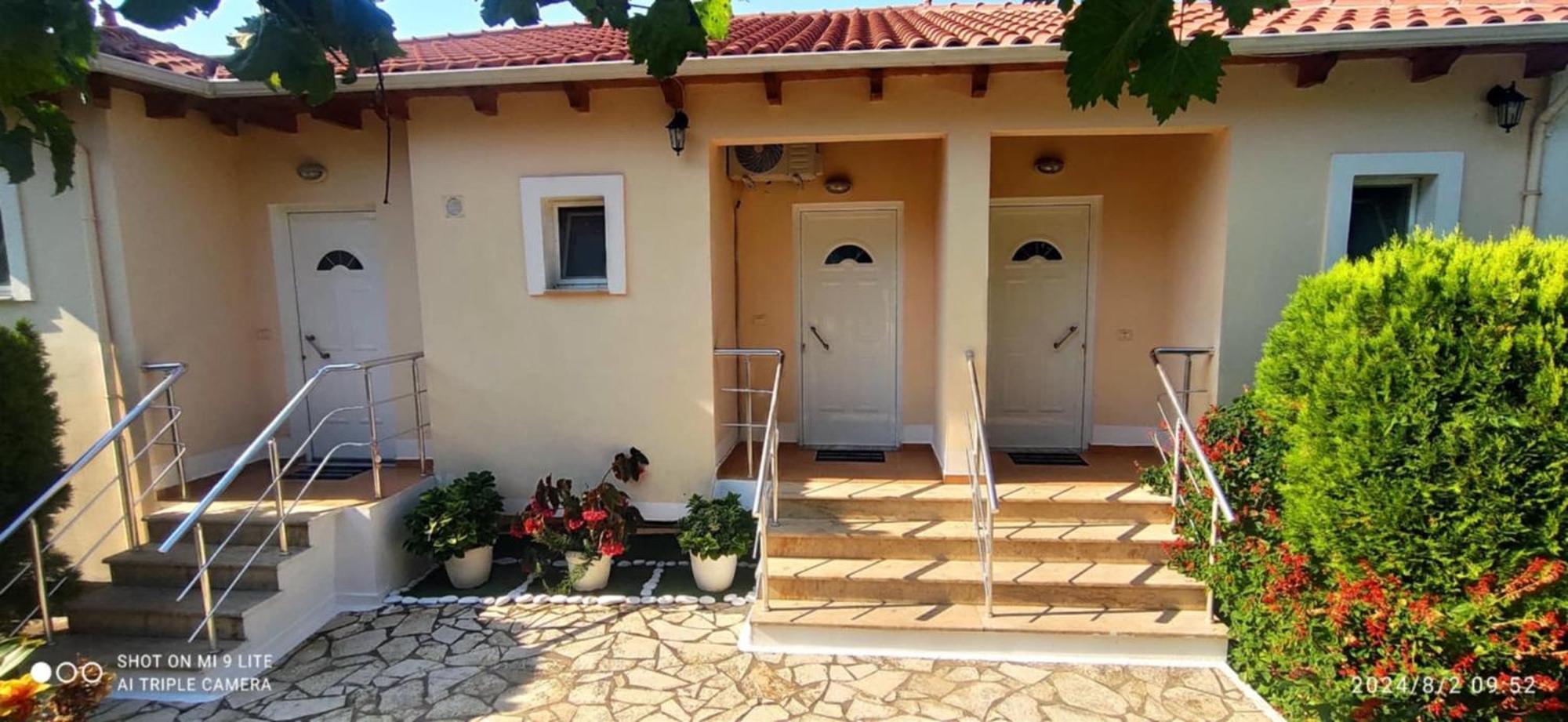 Vasil Rooms Лукове Экстерьер фото